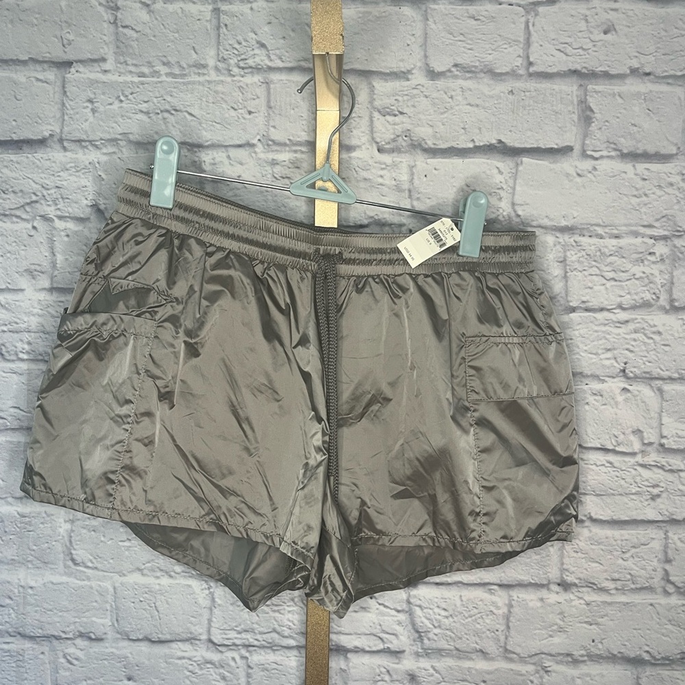OFFLINE by Aerie Workout Shine Drawstring Utility Shorts Olive Gray NWT Small